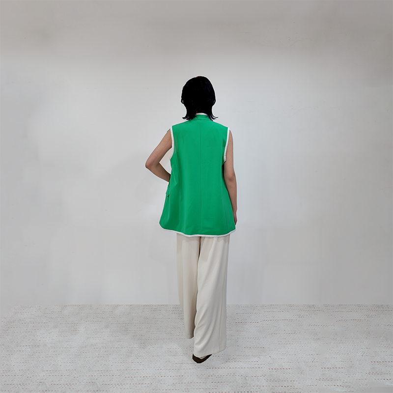Upcycled Green Stand-Collar Vest – Sustainable Retro Sporty Style