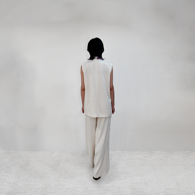 Upcycled White Stand-Collar Vest – Minimalist Oriental Chic