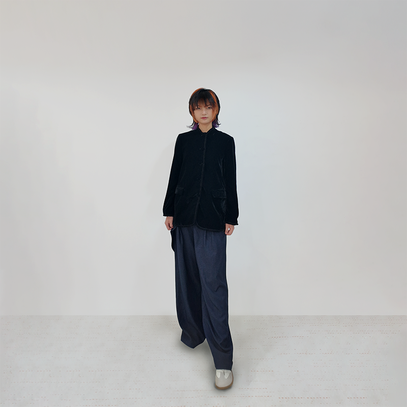 Black Velvet Stand-Collar Jacket – Vintage Luxury Meets Modern Minimalism