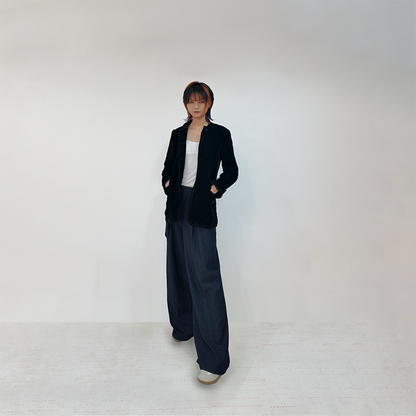Black Velvet Stand-Collar Jacket – Vintage Luxury Meets Modern Minimalism